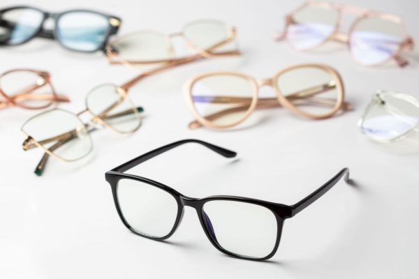 Choosing the Right Eyewear: A Guide to Selecting Frames That Suit Your Style and Vision Needs