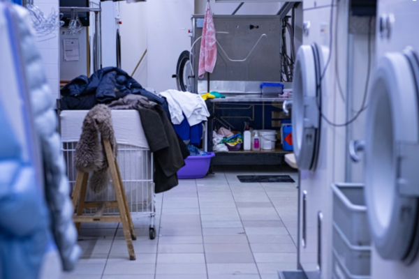 How Facilities Stay Clean Without Damaging Equipment