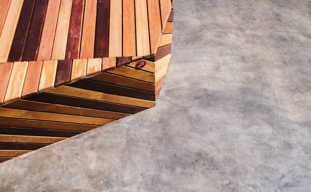 Timber Look Aluminium Cladding Usually Shows Up After the First Plan Starts to Fray