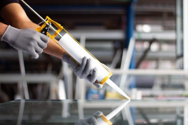 Innovative Applications of Industrial Adhesives in Modern Manufacturing
